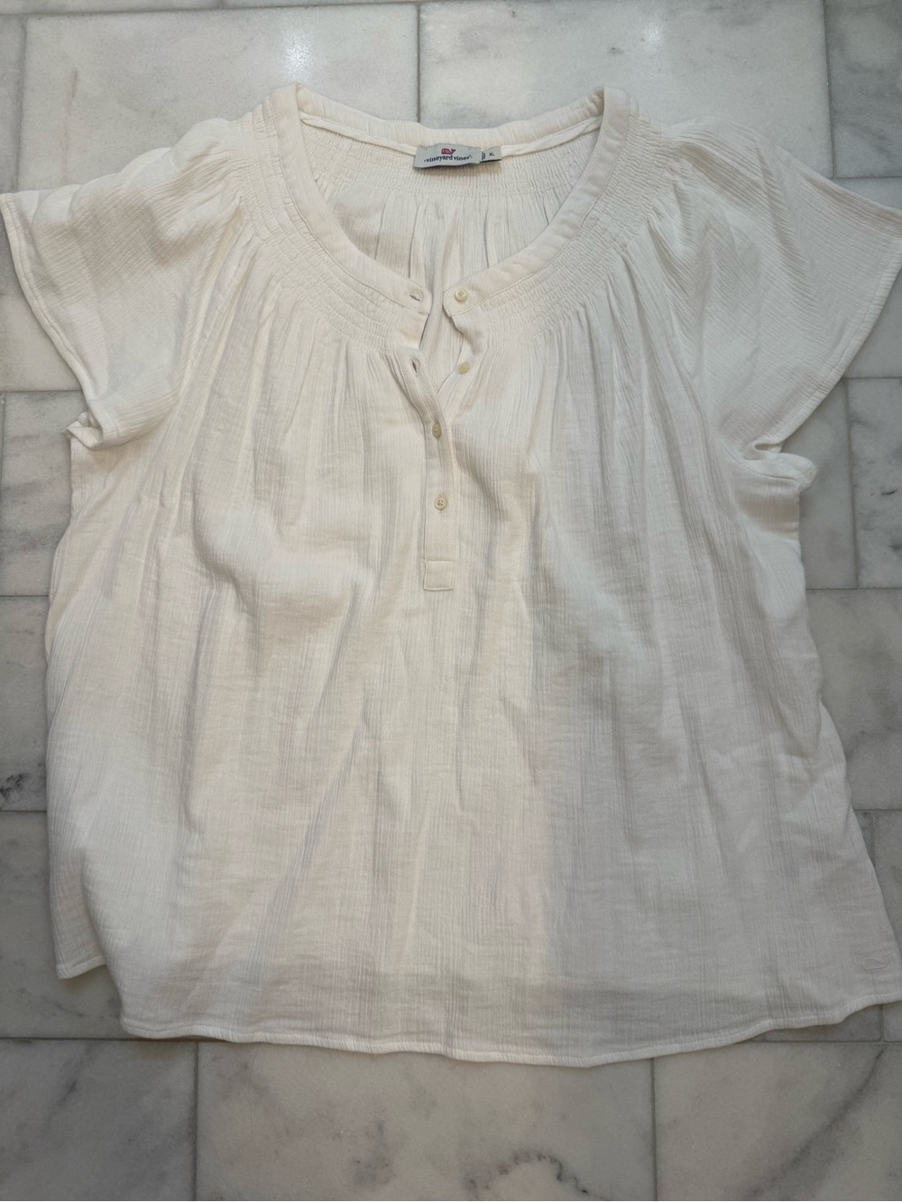 Vineyard Vines Short Sleeve Blouse. XL